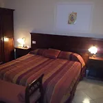 Hotel George
