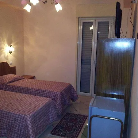 Hotel George 3*