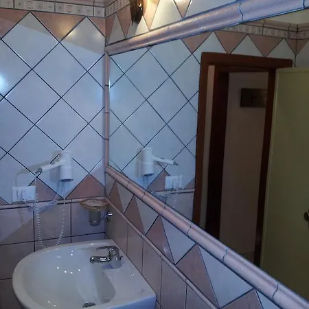Hotel George 3*